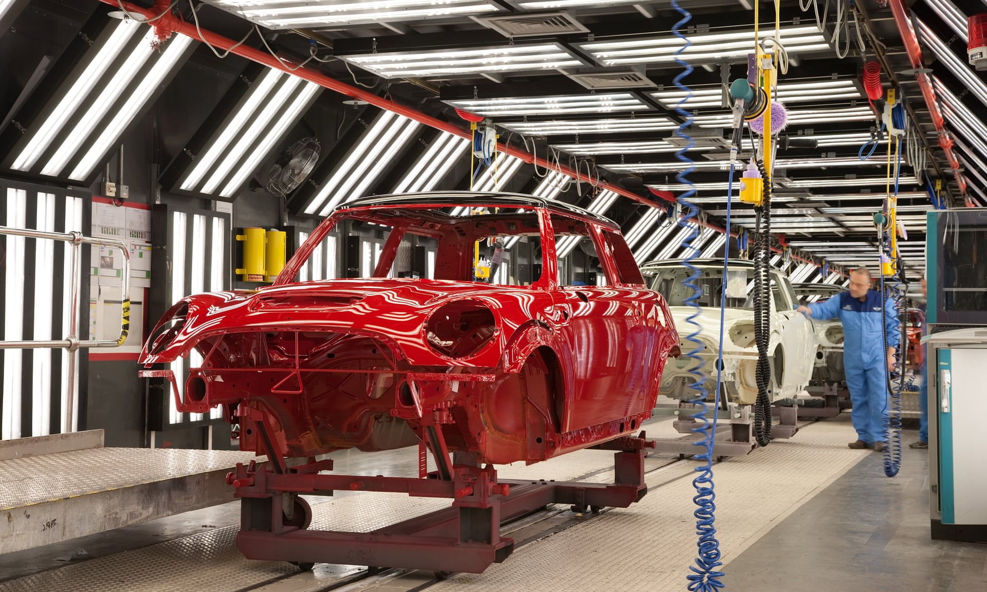 4992